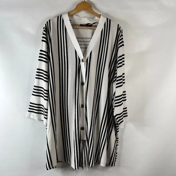Susan Graver Weekens Womens Tunic Top Size 5X Black White Striped Button Up - Picture 2 of 9